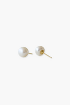 pearl studs