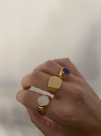 Zoe Signet Ring